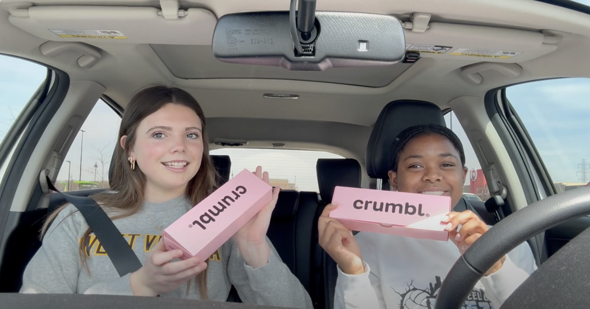 Lyla and Jaila try Crumble